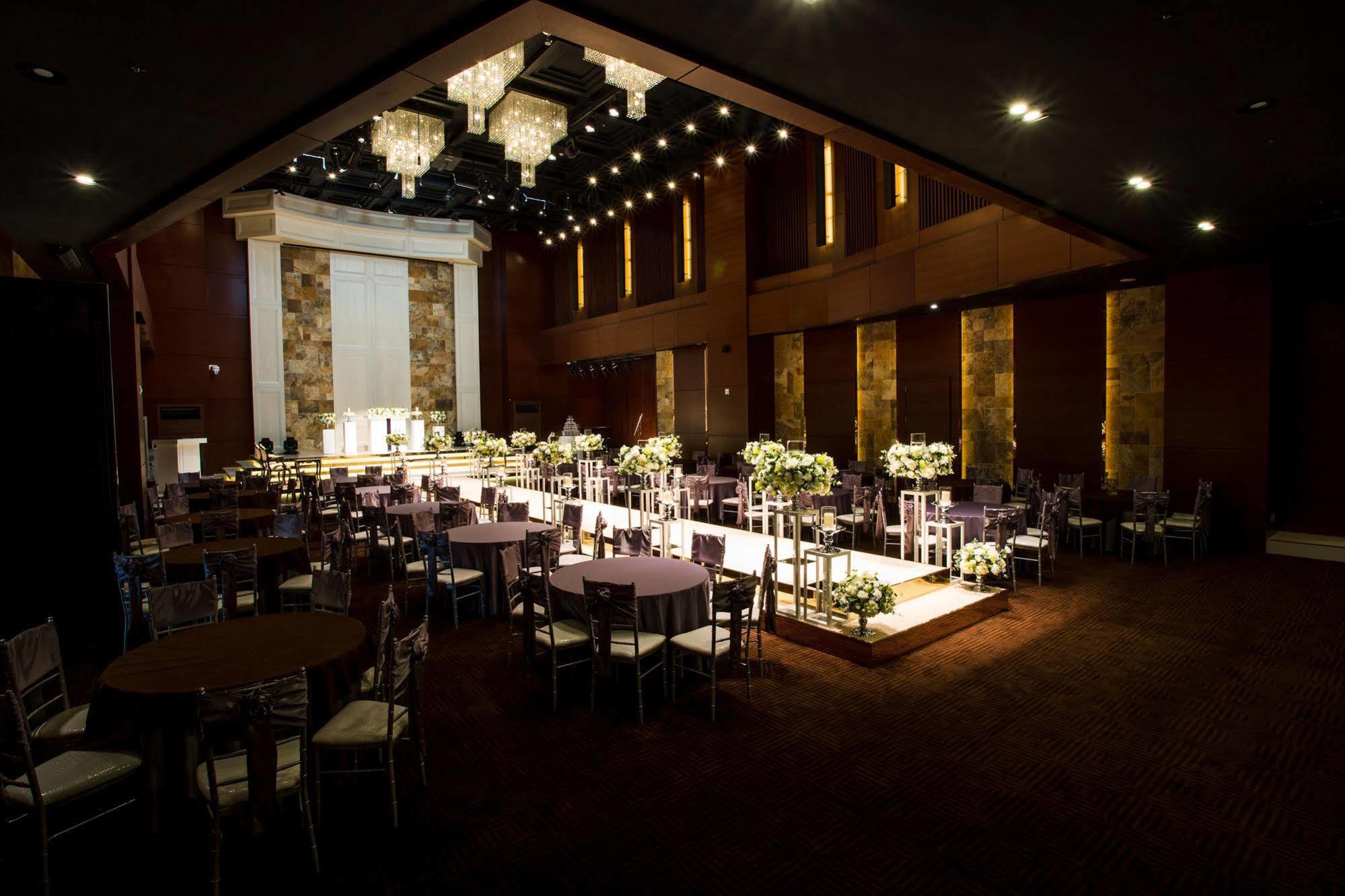 J Square Hotel And Wedding Jinju Zewnętrze zdjęcie